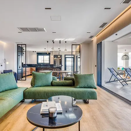Dominante, A Luxurious In Corfu By Posarellivillas فيلة أخارافي