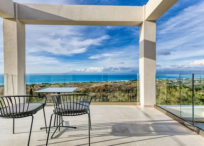 Villa Dominante, A Luxurious In Corfu By Posarellivillas Acharavi (Corfu)
