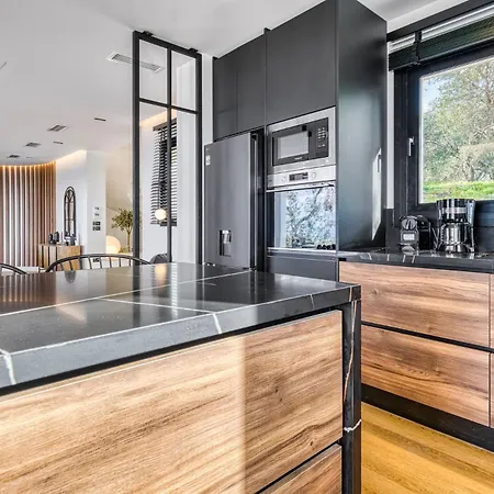 Dominante, A Luxurious In Corfu By Posarellivillas