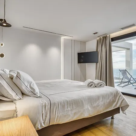 Dominante - Horizon With Sea-view Heated Jacuzzi & Infinity Pool By Posarelli Villa