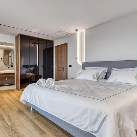 Dominante, A Luxurious In Corfu By Posarellivillas Villa *