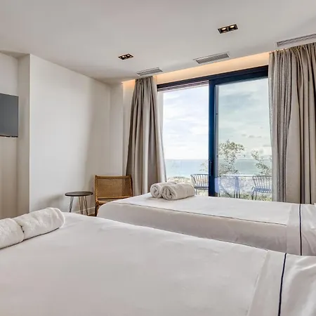 Villa Dominante, A Luxurious In Corfu By Posarellivillas *