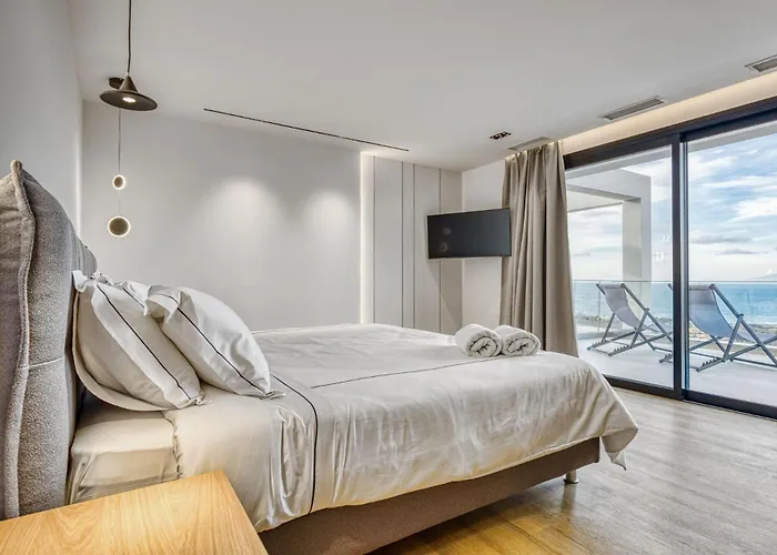 Dominante, A Luxurious In Corfu By Posarellivillas Вилла