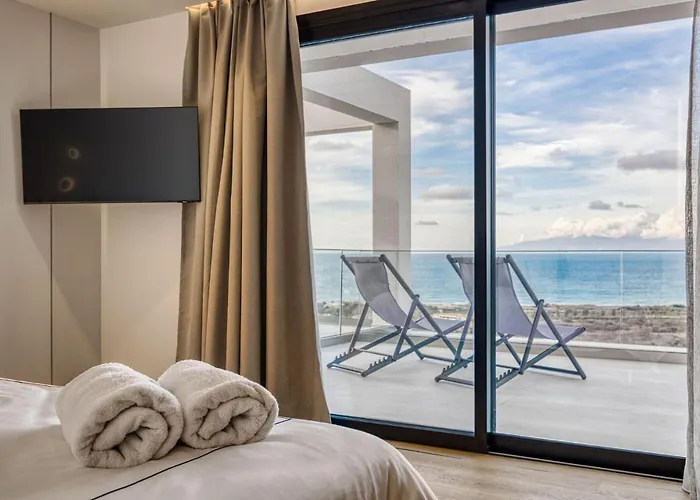 Dominante, A Luxurious In Corfu By Posarellivillas Akharavi